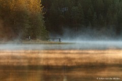 mist boven het meer; mist above the lake