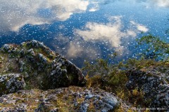 reflectie van de wolken in het meer; reflection of the clouds in the lake